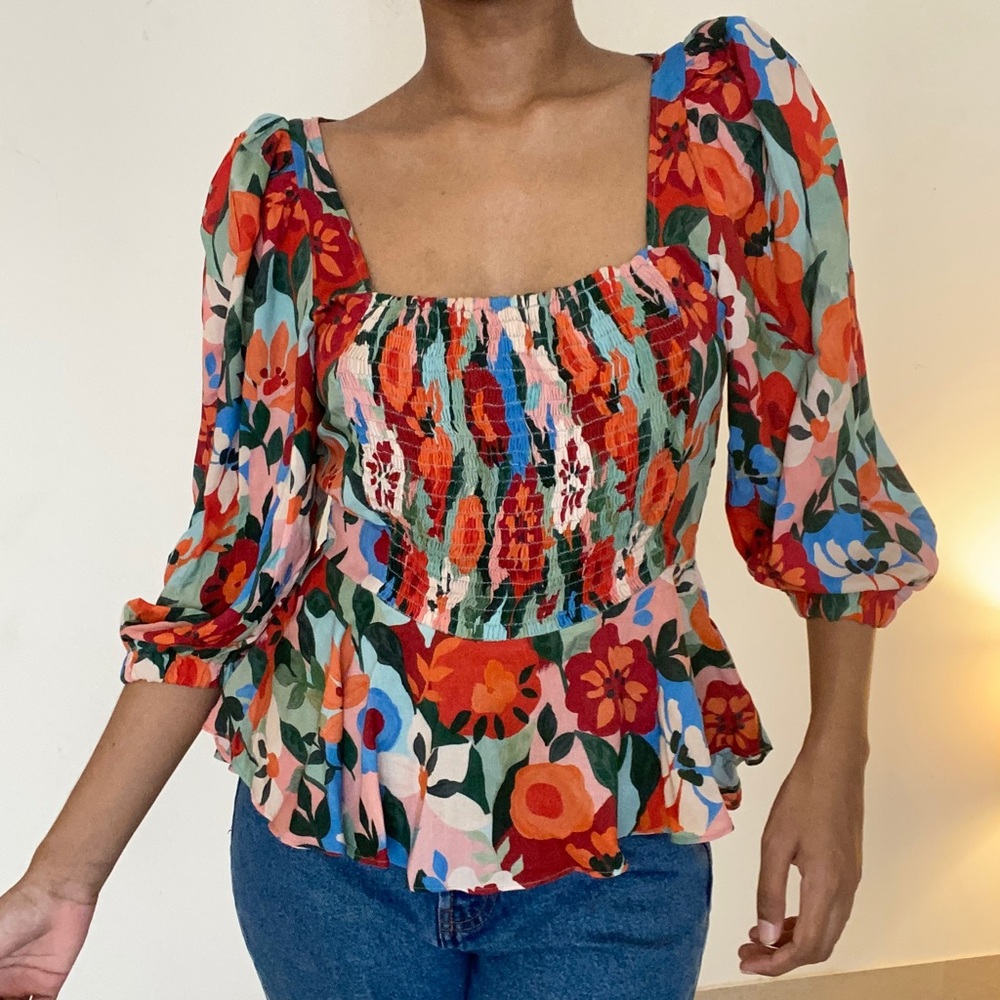 Zara floral colourful top in red orange green blue puff sleeves peplum shirring - Picture 3 of 7